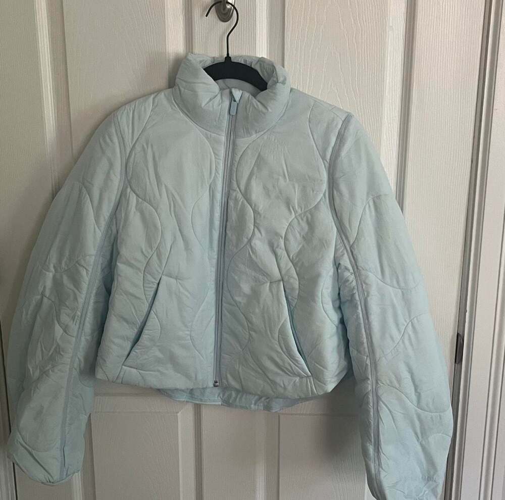 Lululemon Quilted Light Insulation Jacket in Powder Blue